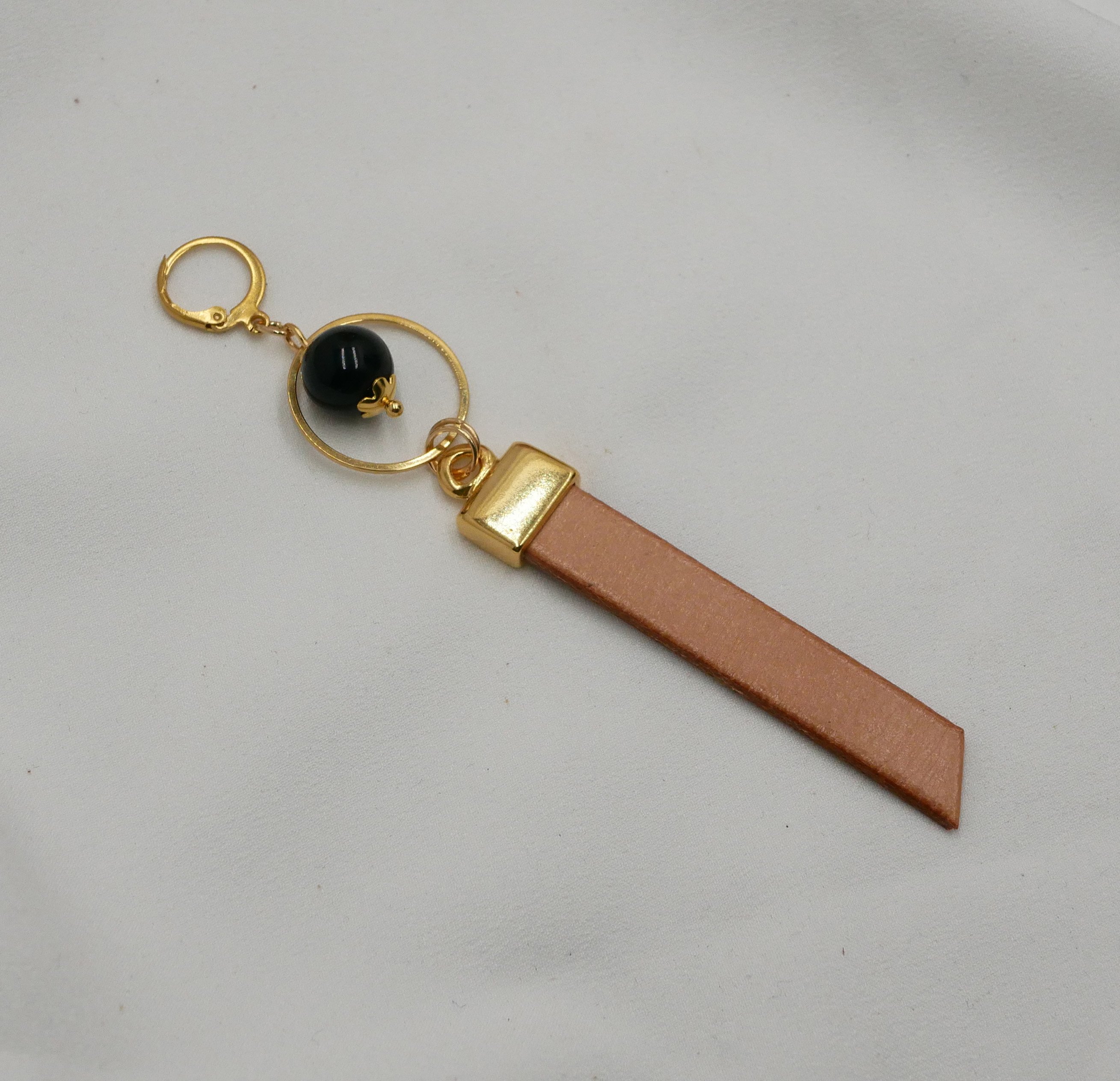 Brinco longo pendente Solo em pele dourada Preto ou cor &agrave; escolha