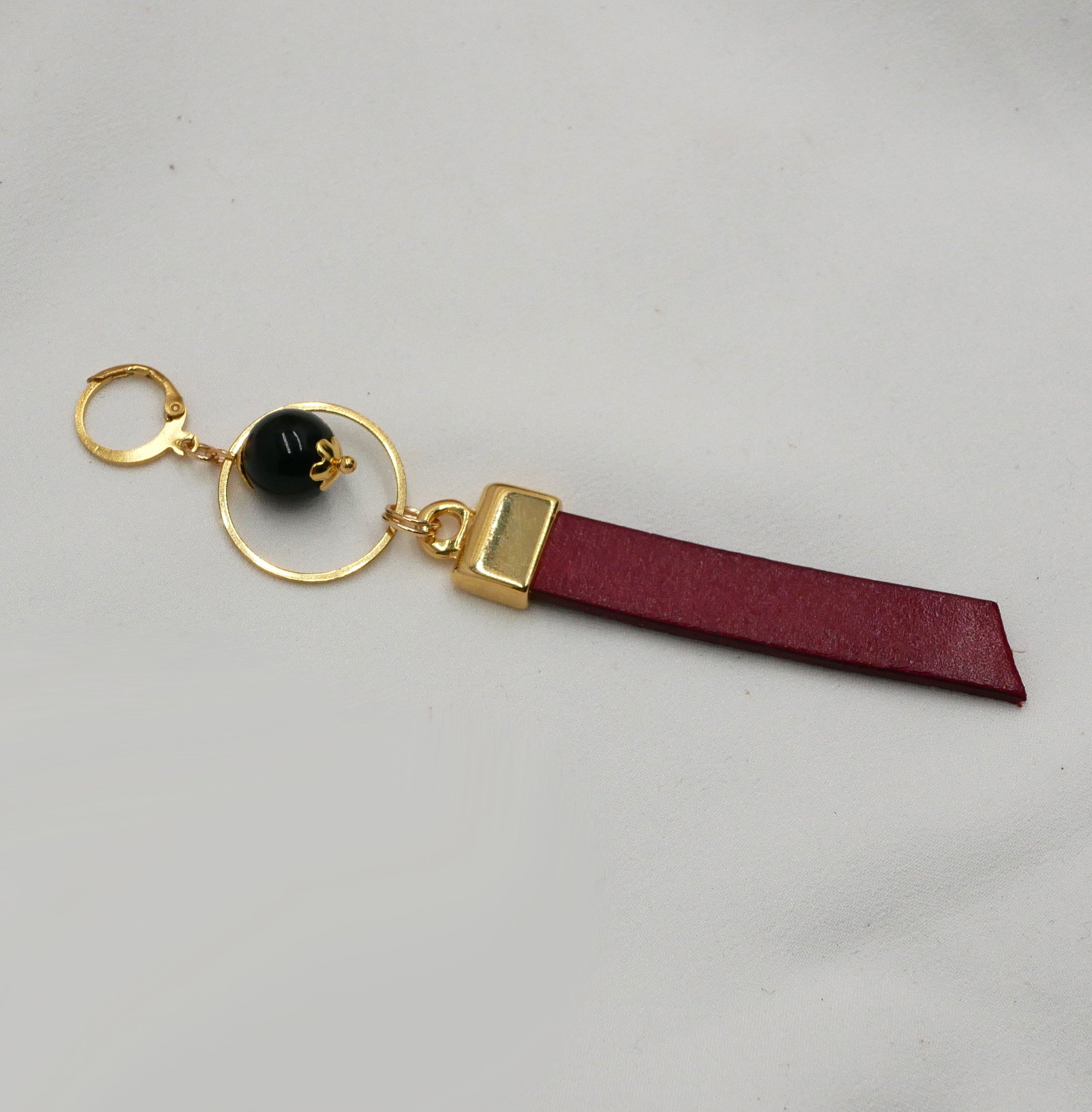 Brinco longo pendente Solo em pele dourada Preto ou cor à escolha