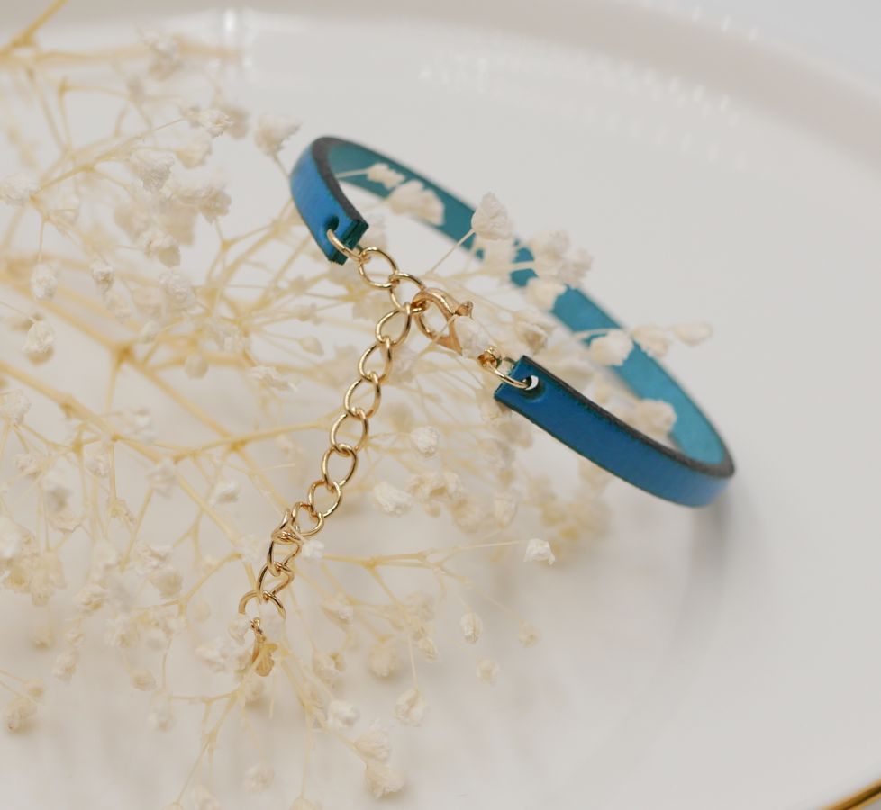 Tornozeleira em pele fina para ser personalizada por gravação