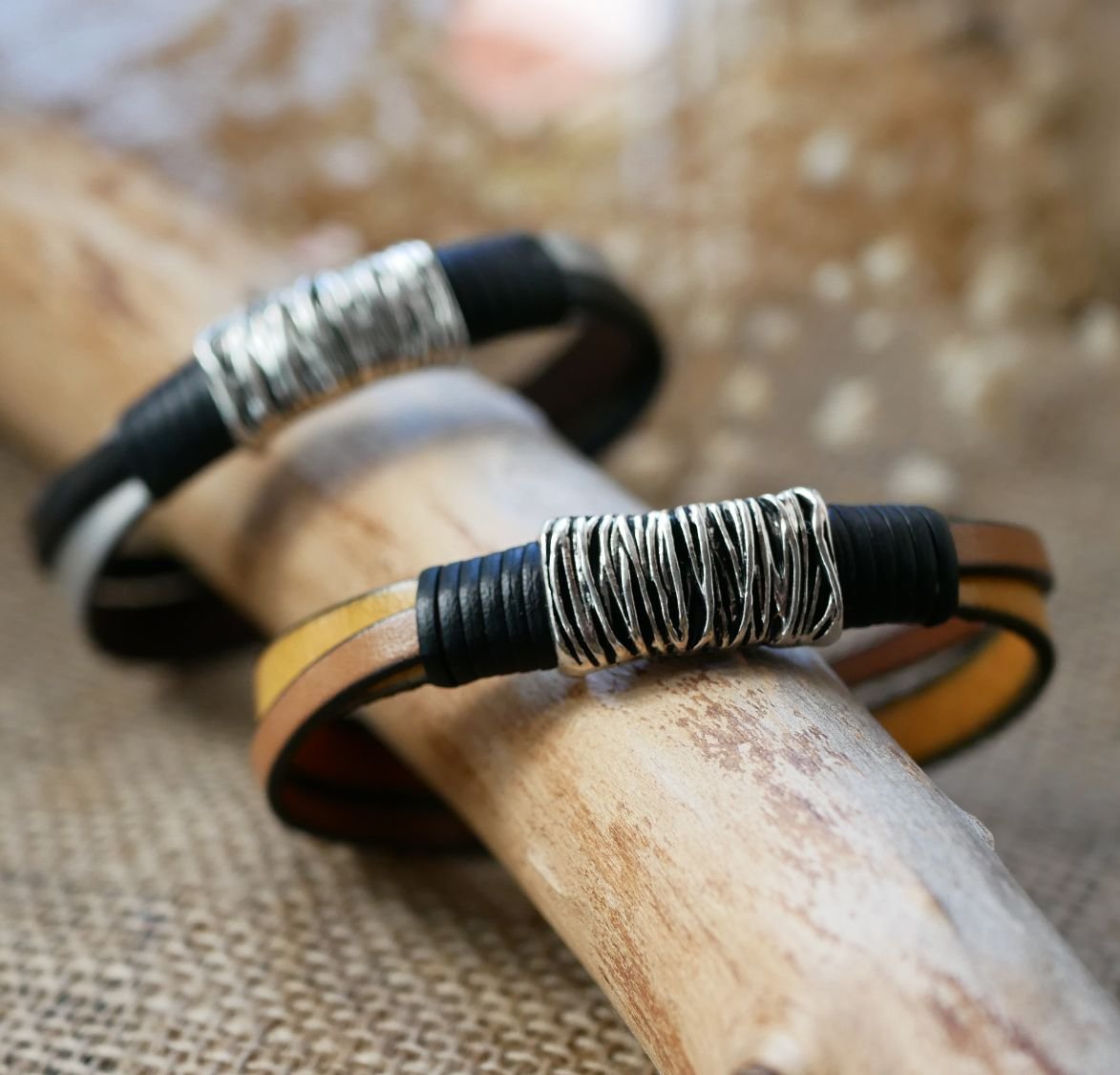 Pulseira bicolor em pele e metal para personalizar