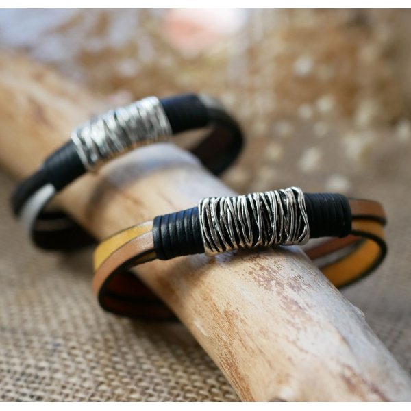 Pulseira bicolor em pele e metal para personalizar