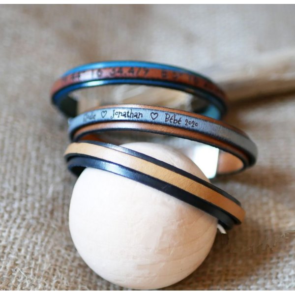 Correia de couro de dois tons, personaliz&aacute;vel por cor e gravura 