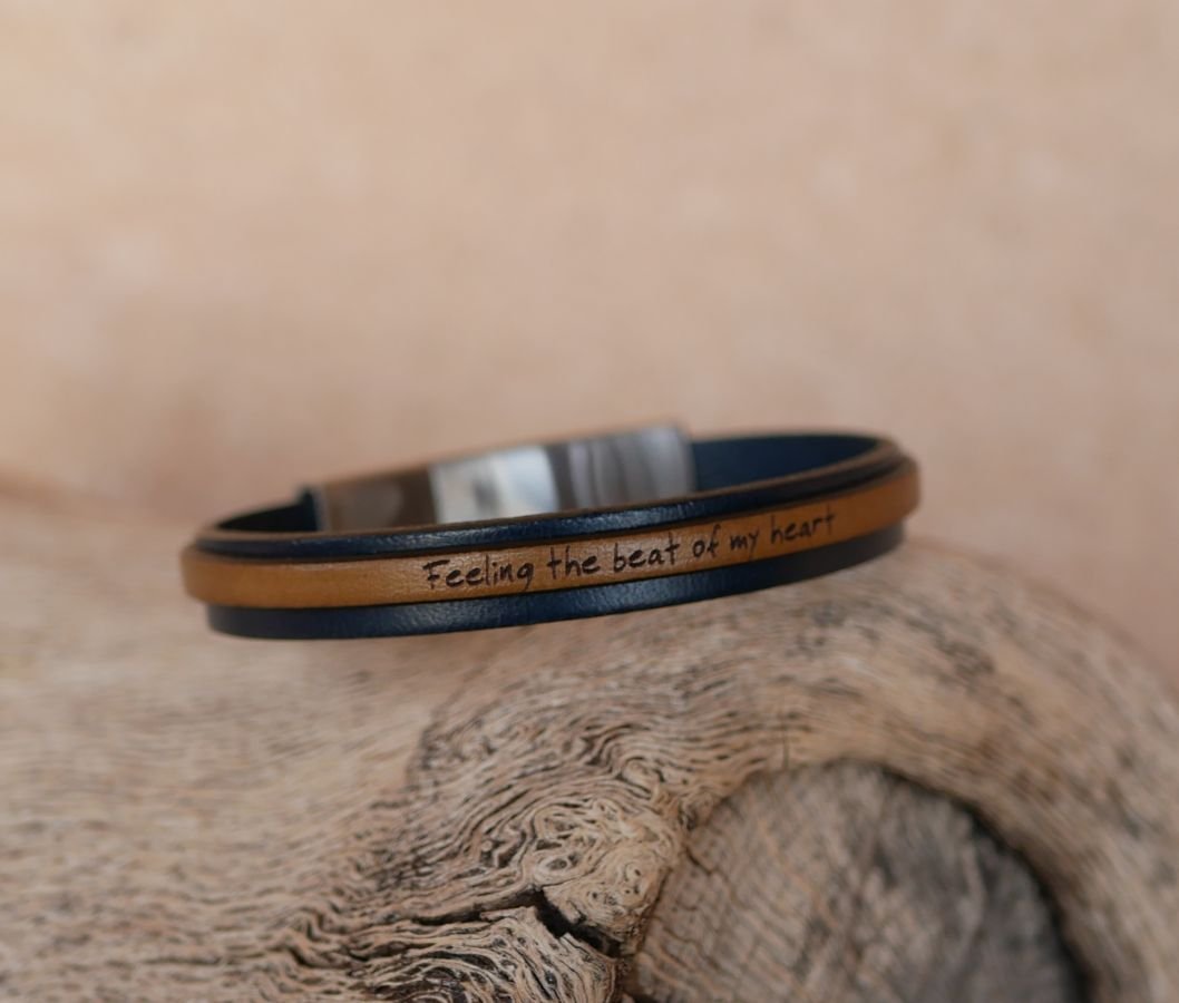 Correia de couro de dois tons, personalizável por cor e gravura 