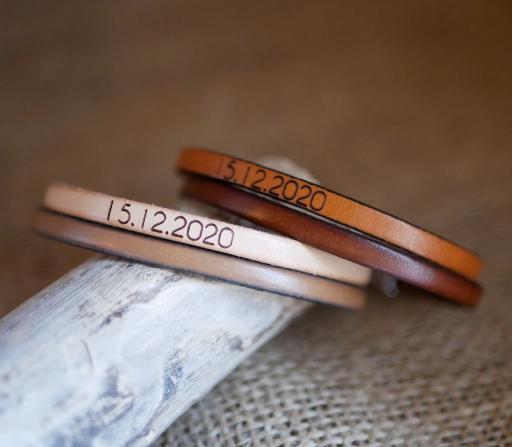 Correia personalizável de couro de cor dupla para homens e mulheres