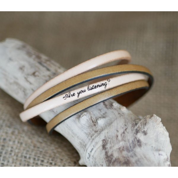 Pulseira dupla de couro em duo para ser personalizada por grava&ccedil;&atilde;o