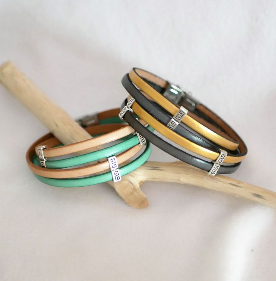 Pulseira dupla de couro em duo com laços de estilo étnico