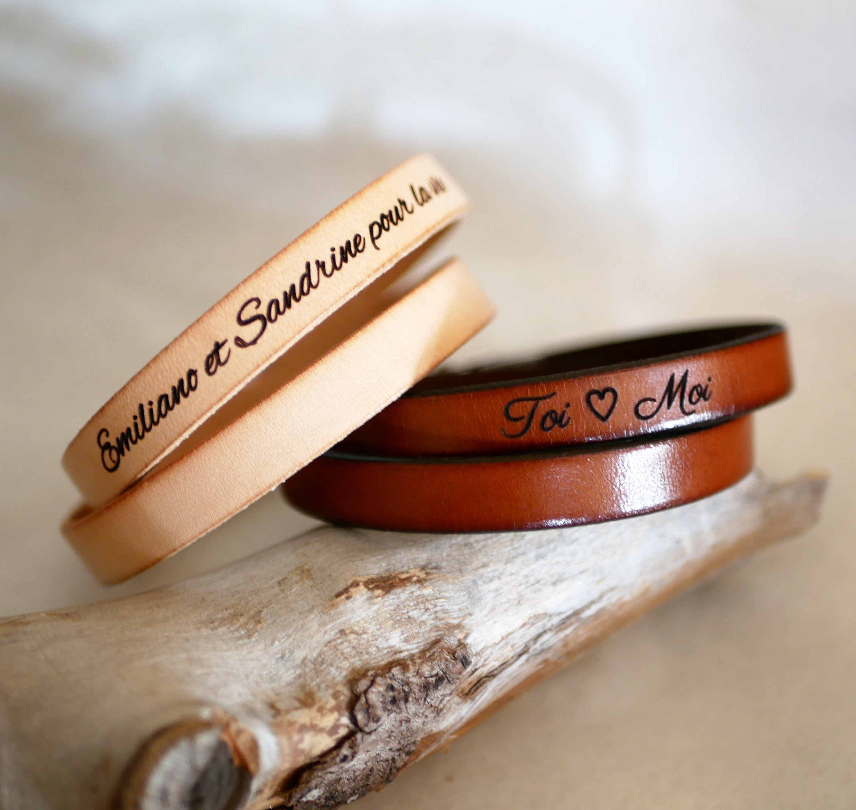 Pulseira de couro para homens com dois pulsos, personalizável por gravação