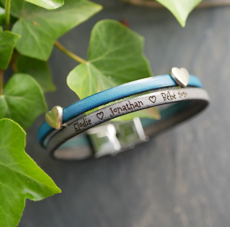 Pulseira de couro em duo com laços em forma de coração, personalizável para mulheres 