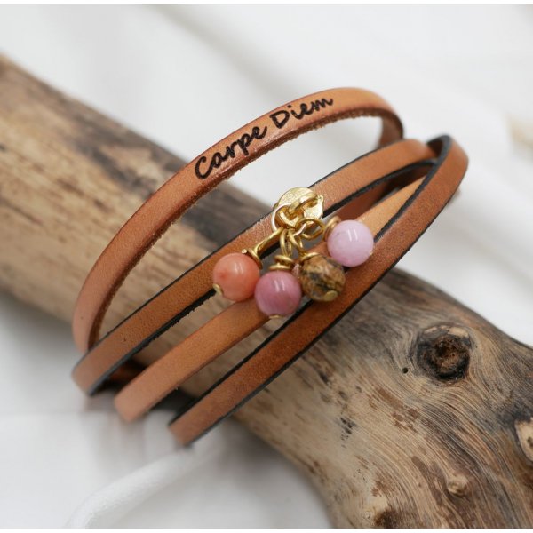 Pulseira duo de couro com pingente de p&eacute;rolas para ser personalizada