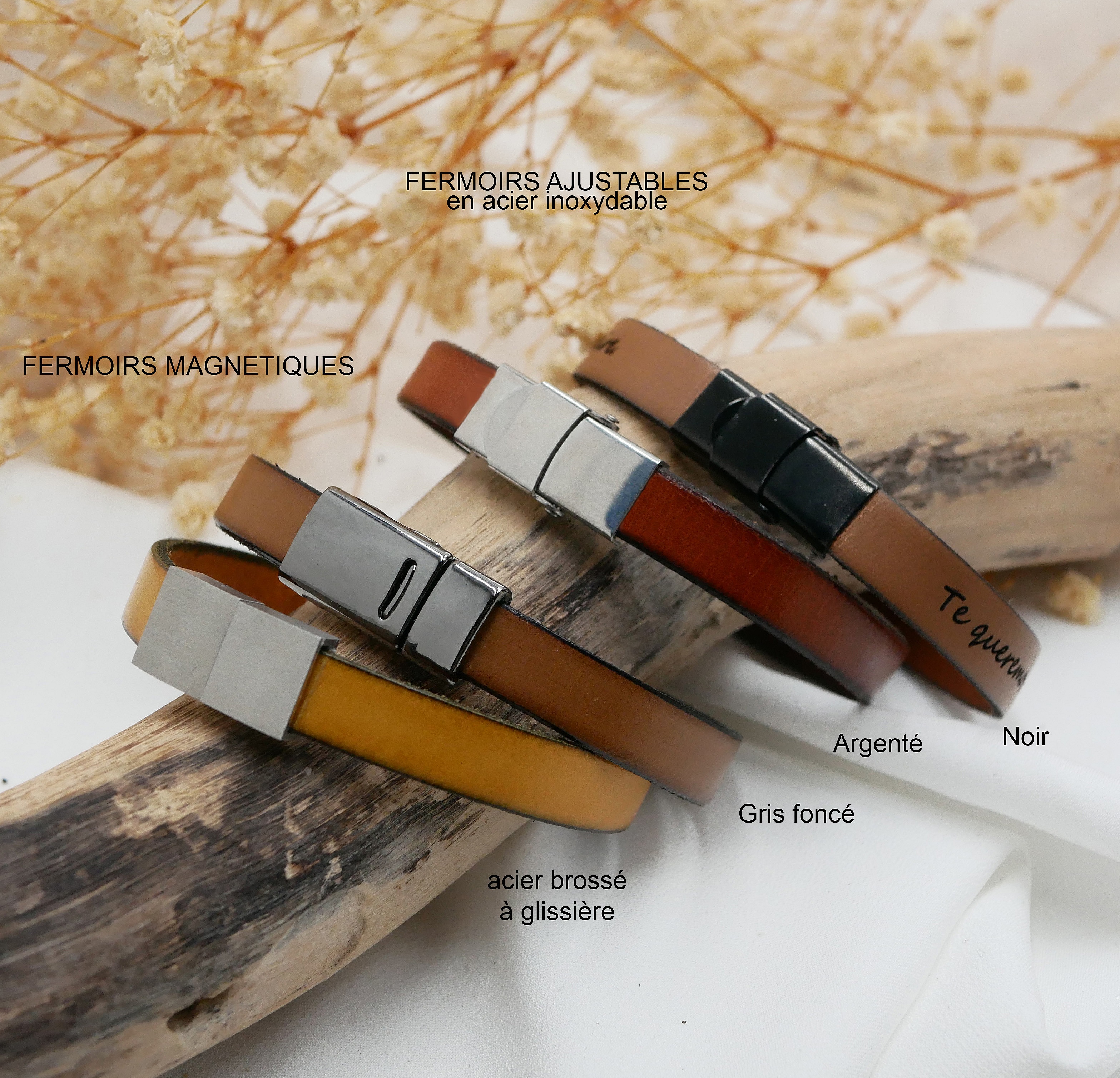 Bracelets en cuir personnalisables avec fermoirs en acier inoxydable.