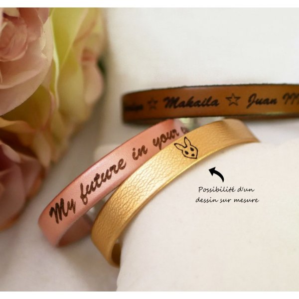 Pulseira de couro mulher fecho dourado personalizada por grava&ccedil;&atilde;o 