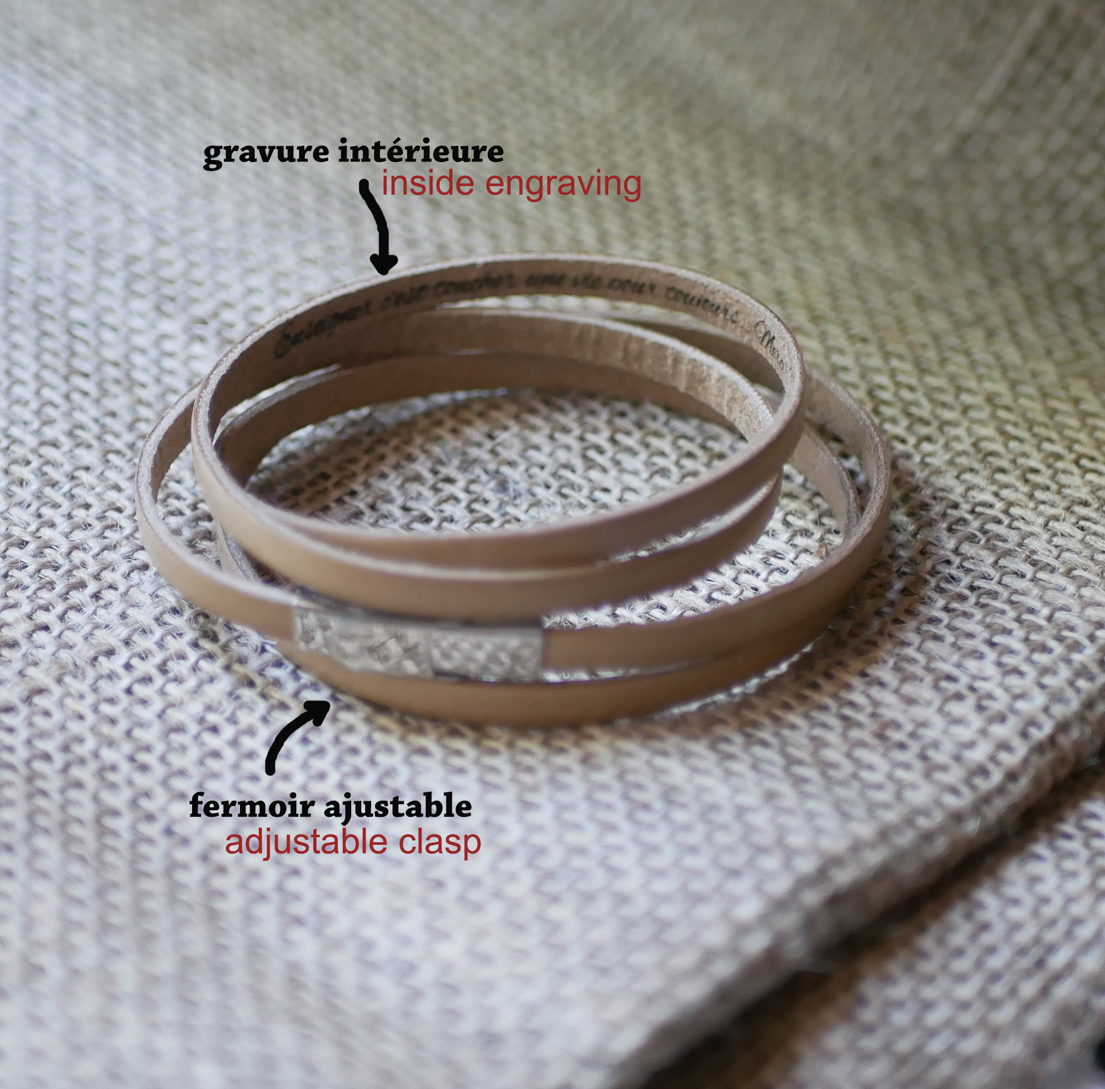 Pulseira de couro fino em 4 pulseiras personalizadas com gravação