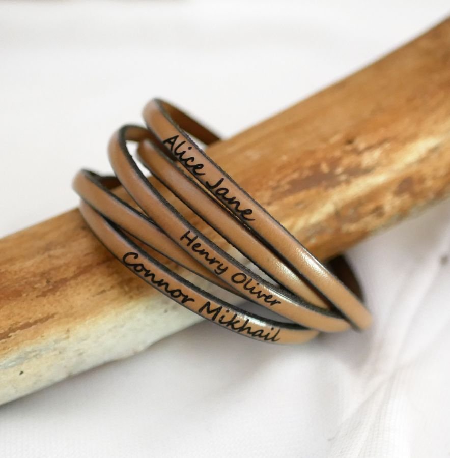 Pulseira de couro fino de 5 voltas para homem ou mulher com gravação do nome próprio