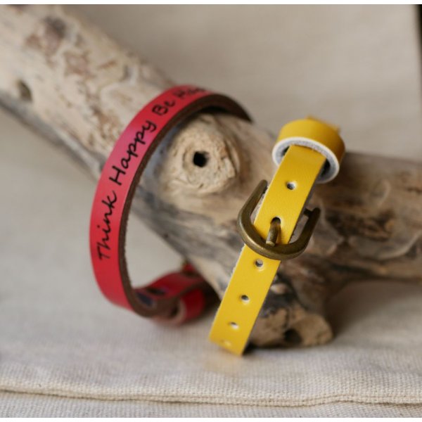 Pulseira de couro gravada de uma s&oacute; vez para personalizar a crian&ccedil;a adulta mista