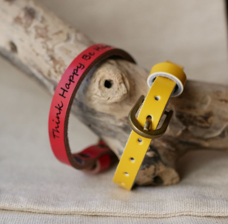 Pulseira de couro gravada de uma só vez para personalizar a criança adulta mista