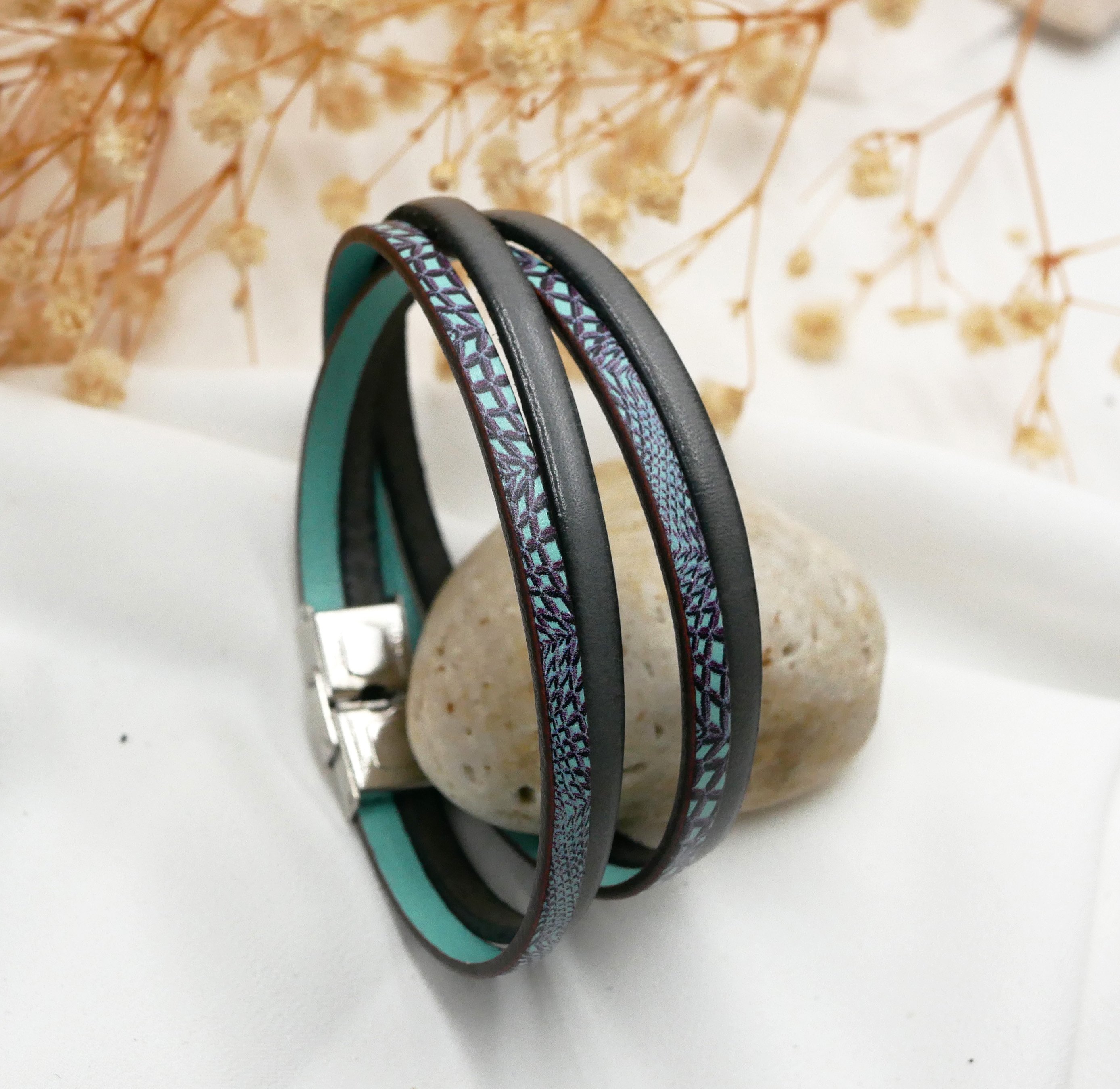 Pulseira em pele com estampado de cobra azul para personalizar