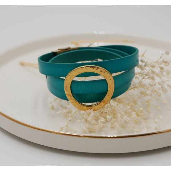 Pulseira de couro com grande anel de ouro, personaliz&aacute;vel para 3 pulsos