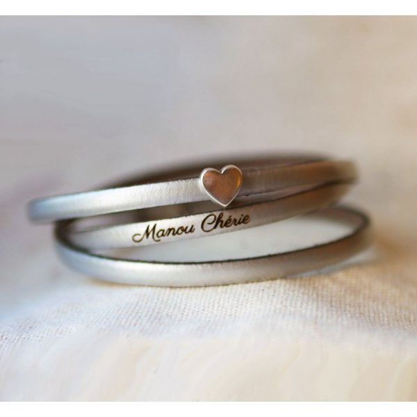 Bracelete em pele multi-voltas personaliz&aacute;vel com motivo de estrela, infinito ou cora&ccedil;&atilde;o 