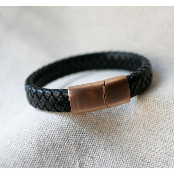 Pulseira de couro preto com fecho magn&eacute;tico de a&ccedil;o Rose Gold