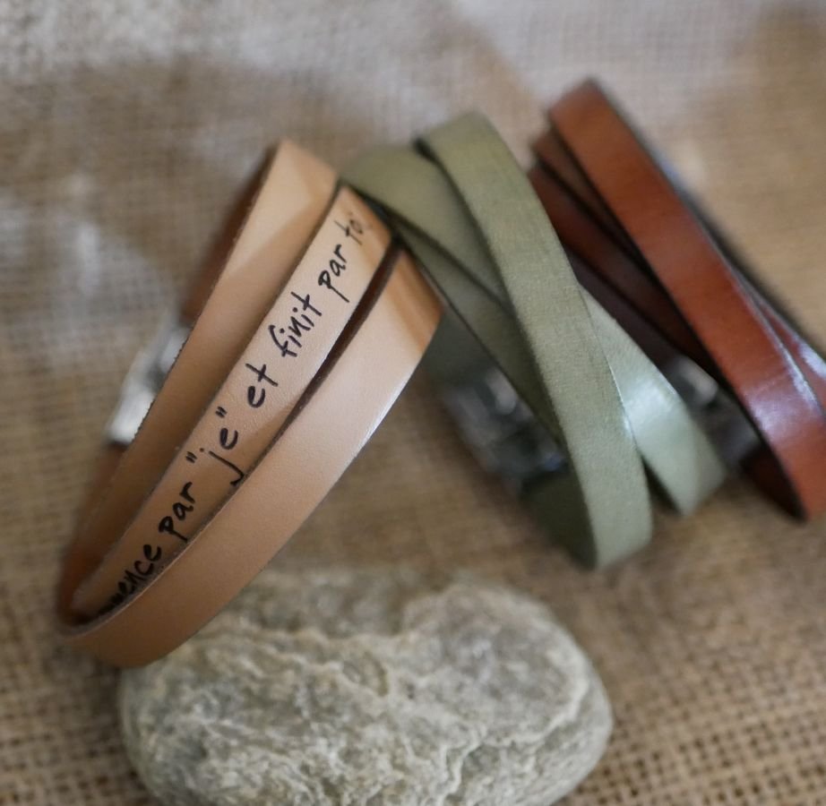 Pulseira de couro triplica o homem ou a mulher para ser personalizado fecho ajustável