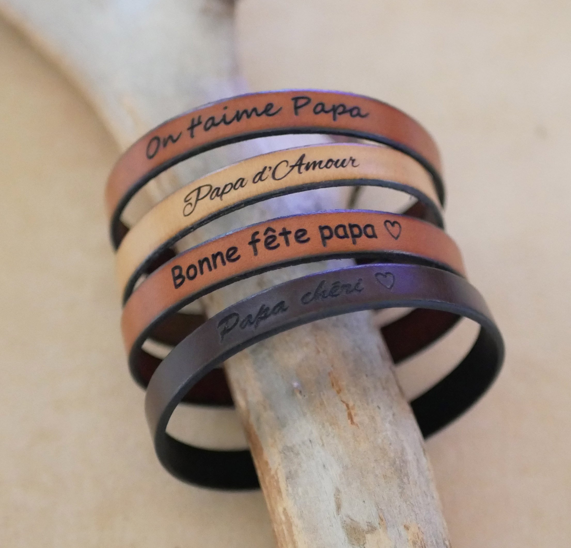 Pulseira em pele para personalizar com gravação Fecho magnético preto