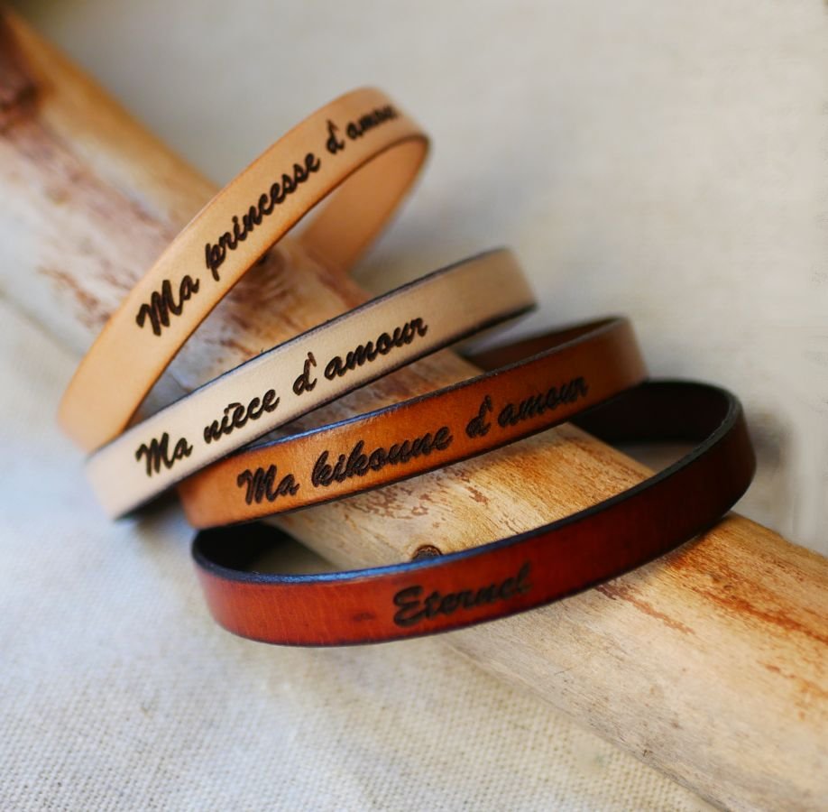 Pulseira em pele para personalizar com gravação Fecho magnético preto