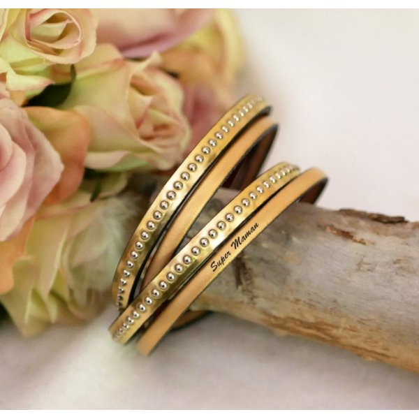 Correia de couro dourada gravada duplamente com contas de prata, personaliz&aacute;vel