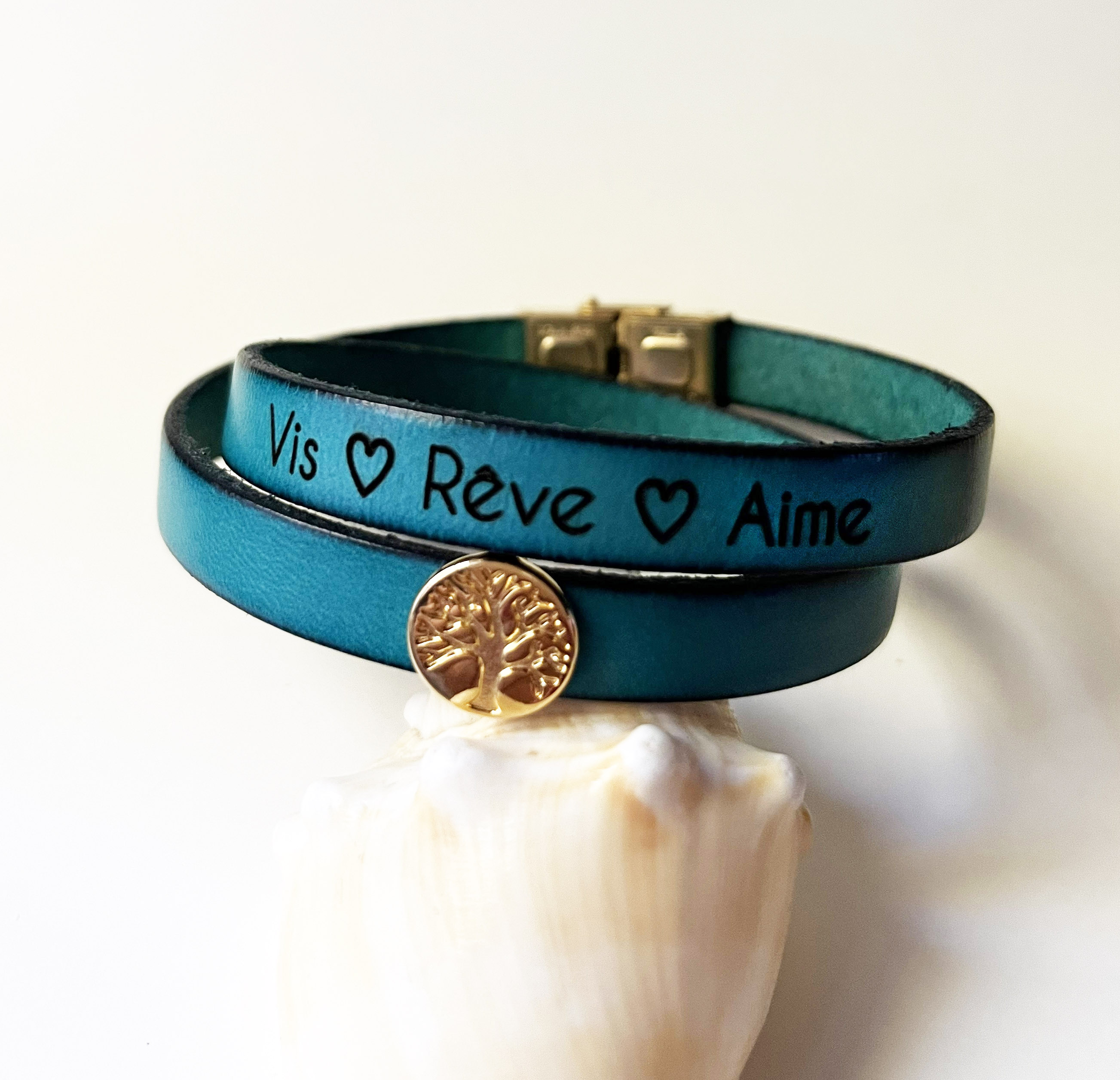Bracelet double tour en cuir personnalisable décoré d'un arbre de vie doré 