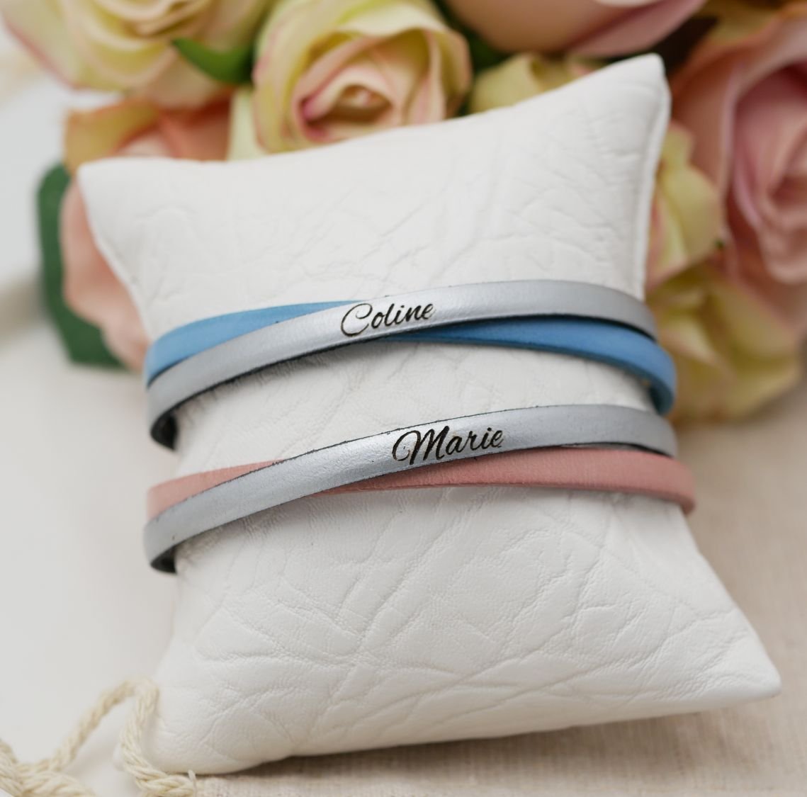 Pulseira dupla em pele cruzada personalizada para rapariga ou mulher 