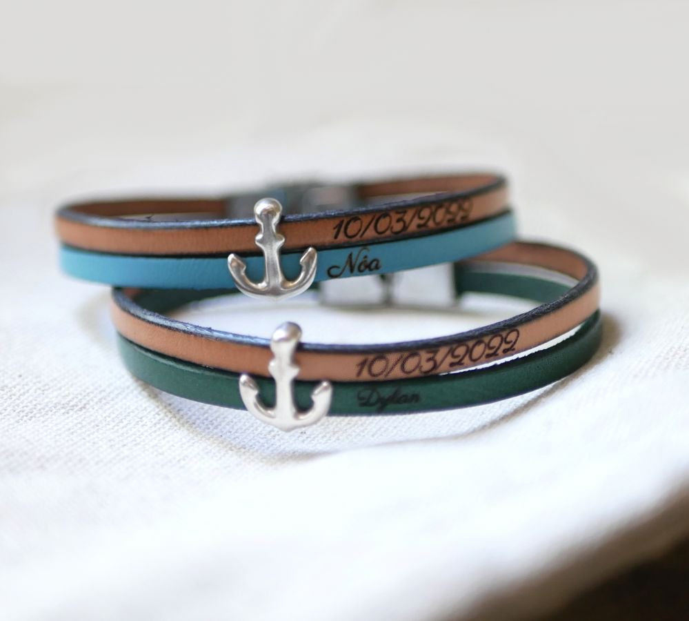 Pulseira duo de couro com desenho de âncora da marinha gravada