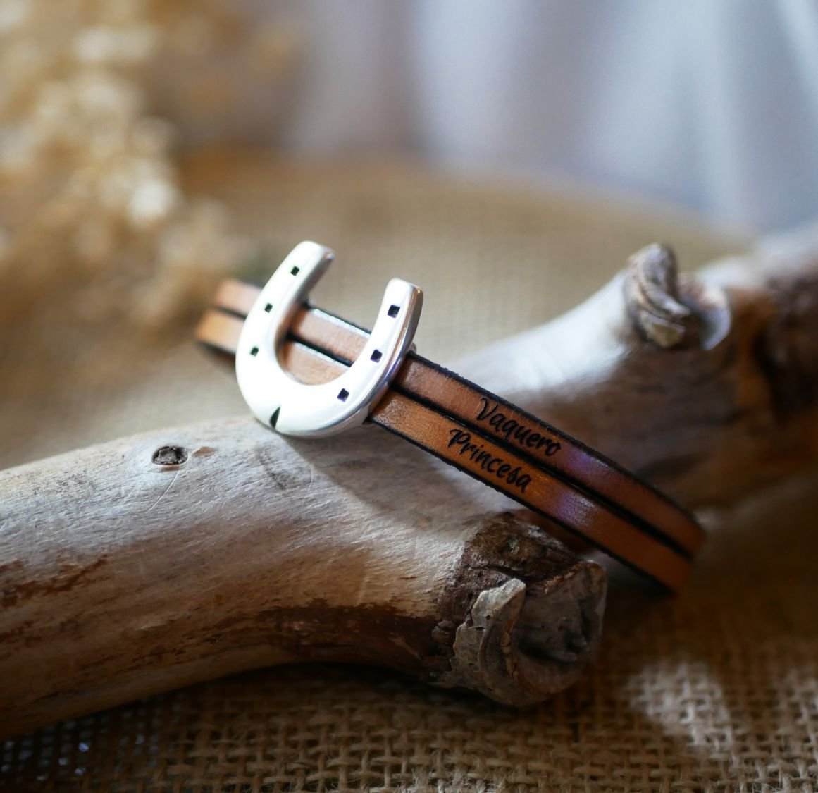 Pulseira de duo em couro e laço em ferradura personalizável para homens ou mulheres