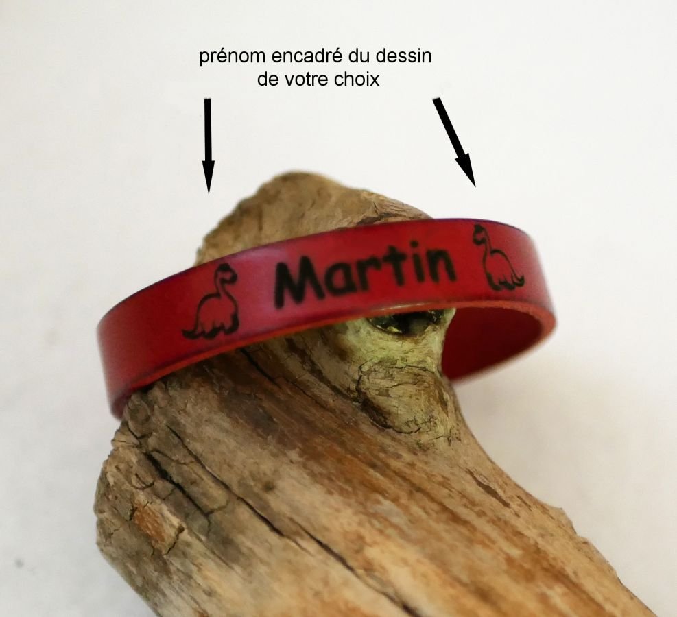 Pulseira personalizada em pele para crianças gravada com o primeiro nome emoldurado com desenhos à sua escolha