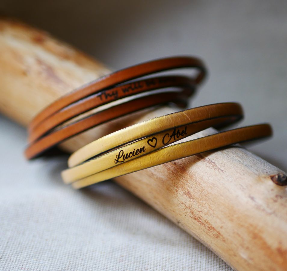 Pulseira personalizada de couro de 3 voltas para mulheres