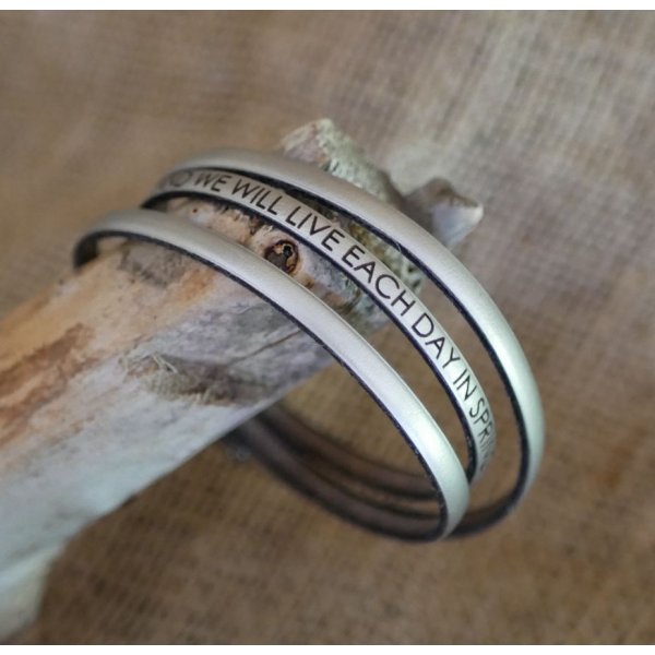 Pulseira personalizada de couro de 3 voltas para mulheres