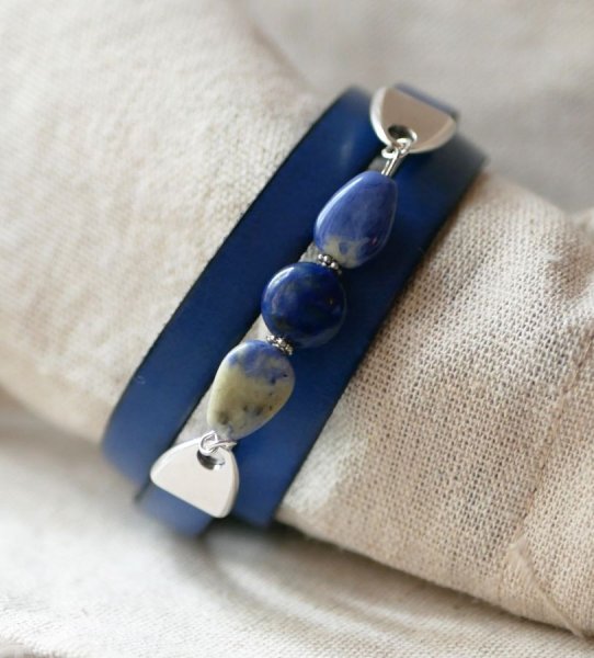 Pulseira de couro e p&eacute;rolas para mulheres Lapis Lazuli azul para ser personalizado 