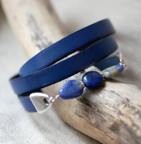 Pulseira de couro e p&eacute;rolas para mulheres Lapis Lazuli azul para ser personalizado 