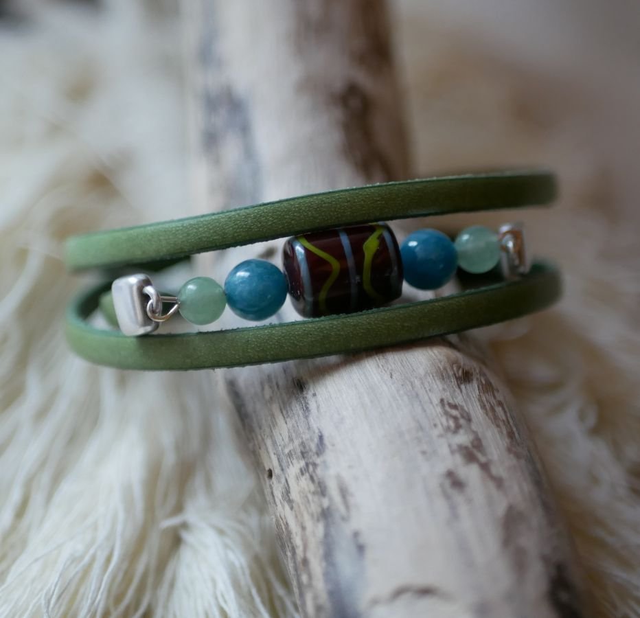 Pulseira de couro verde turquesa e contas de cerâmica para mulher, para personalizar 
