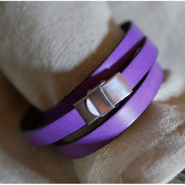 Bracelete de couro e p&eacute;rolas tripla volta para personalizar 