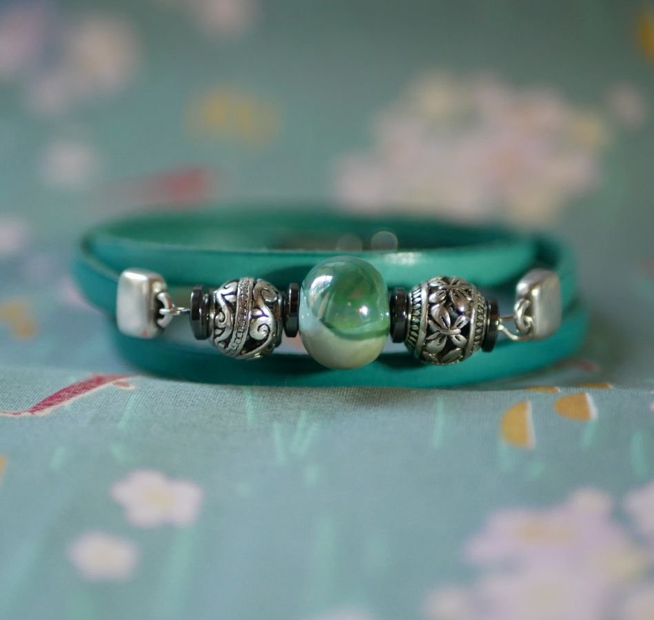 Pulseira de couro e pérolas para mulheres, verde turquesa, para ser personalizada 