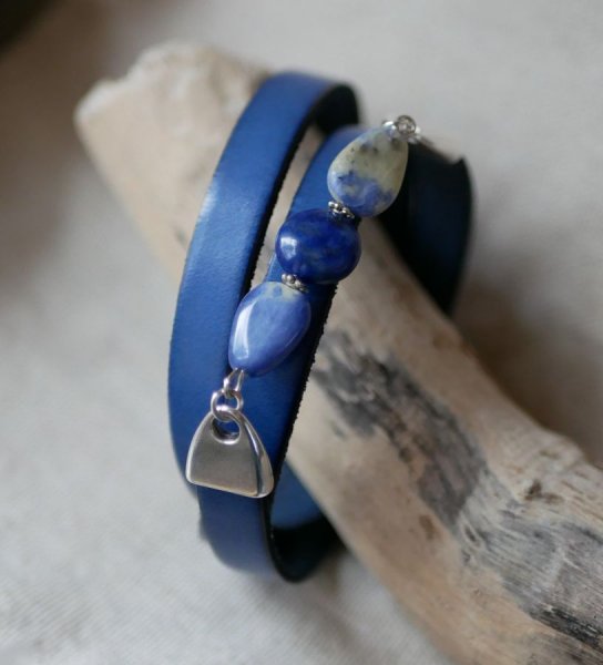Pulseira de couro e p&eacute;rolas para mulheres Lapis Lazuli azul para ser personalizado 