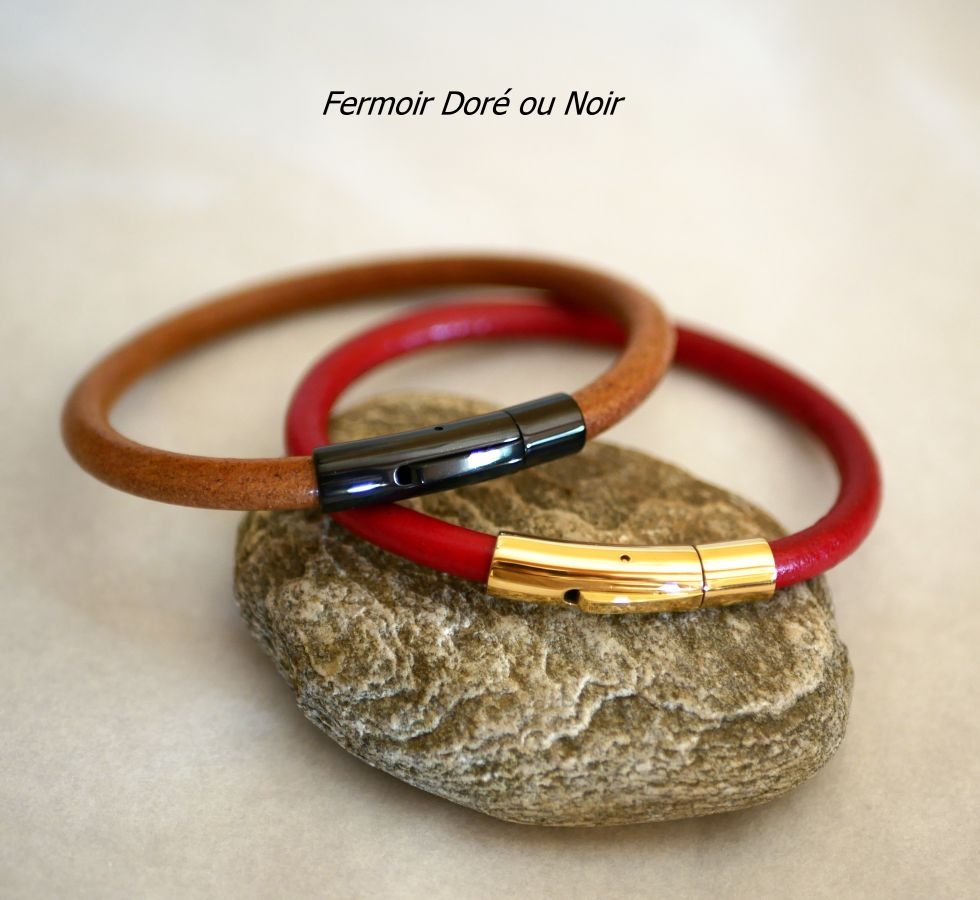 Pulseira de couro redonda personalizada para mulheres através de gravura