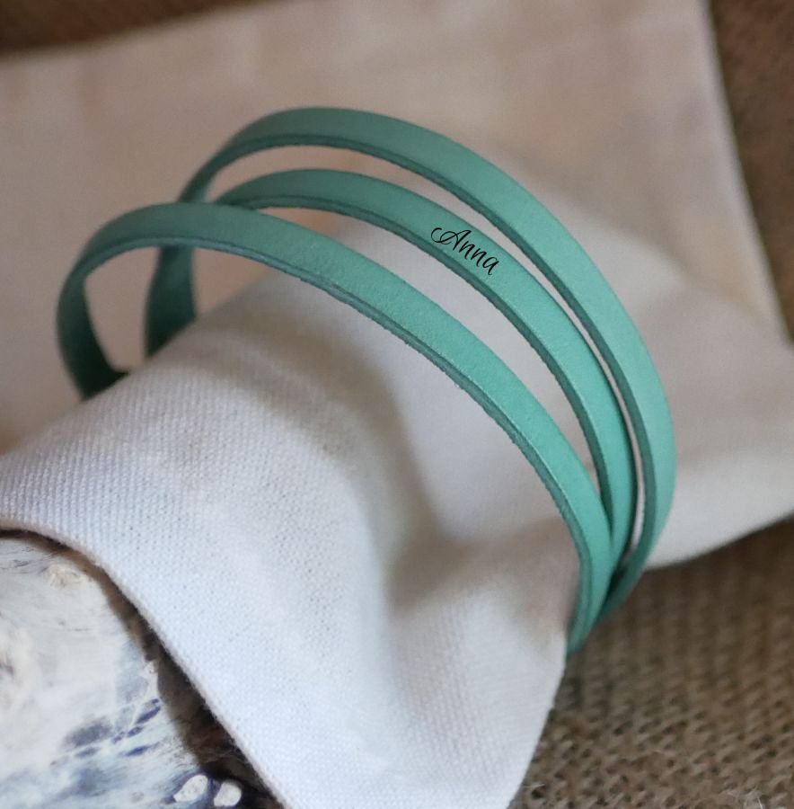Pulseira de couro para mulheres, 3 voltas, largura média