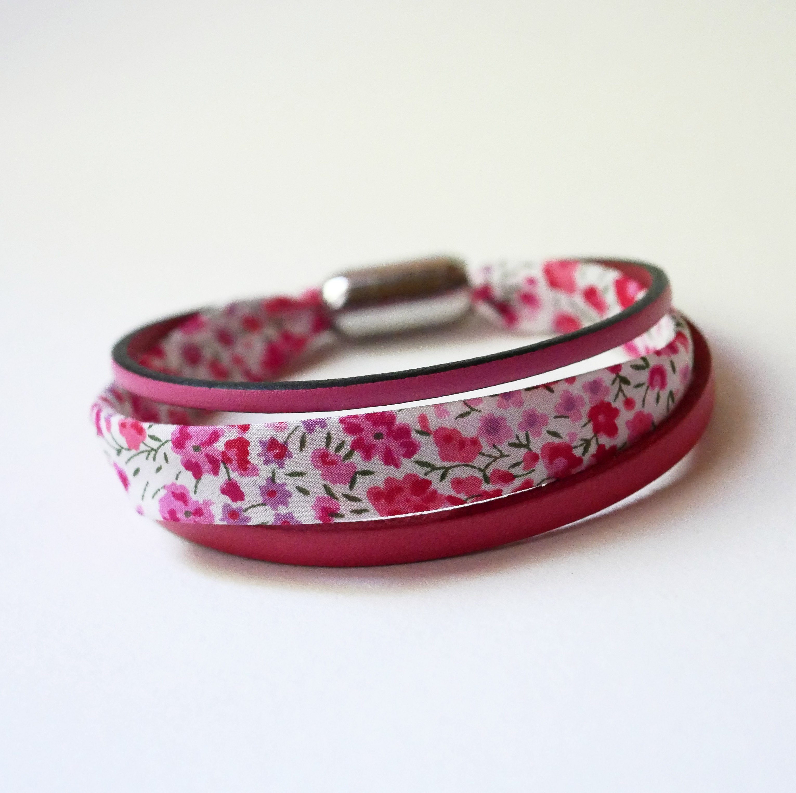 Pulseira feminina trio couro &amp; liberty flores cor-de-rosa 