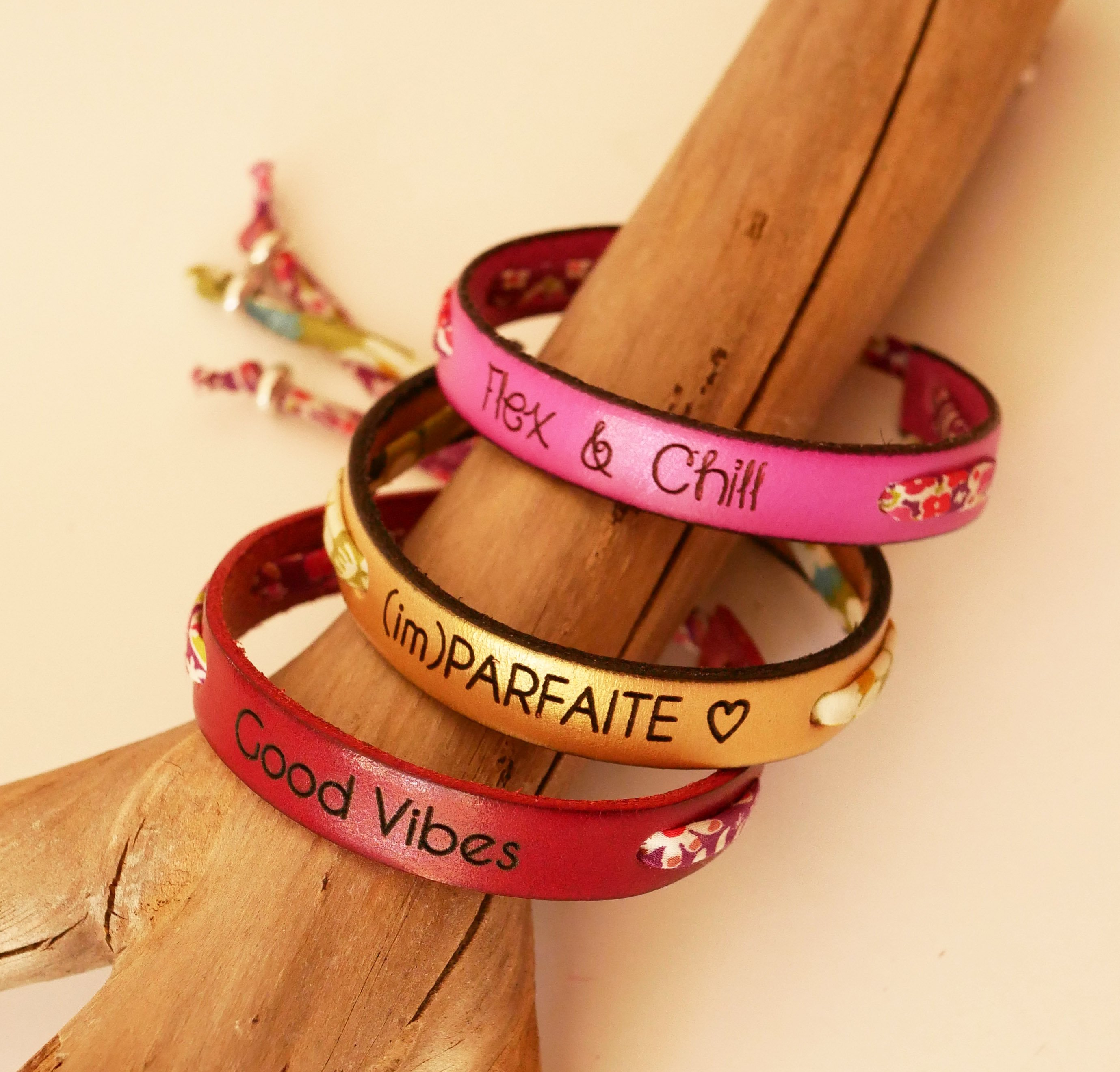 Pulseira Florâme para personalizar com a sua escolha de cordão liberty e couro para gravar