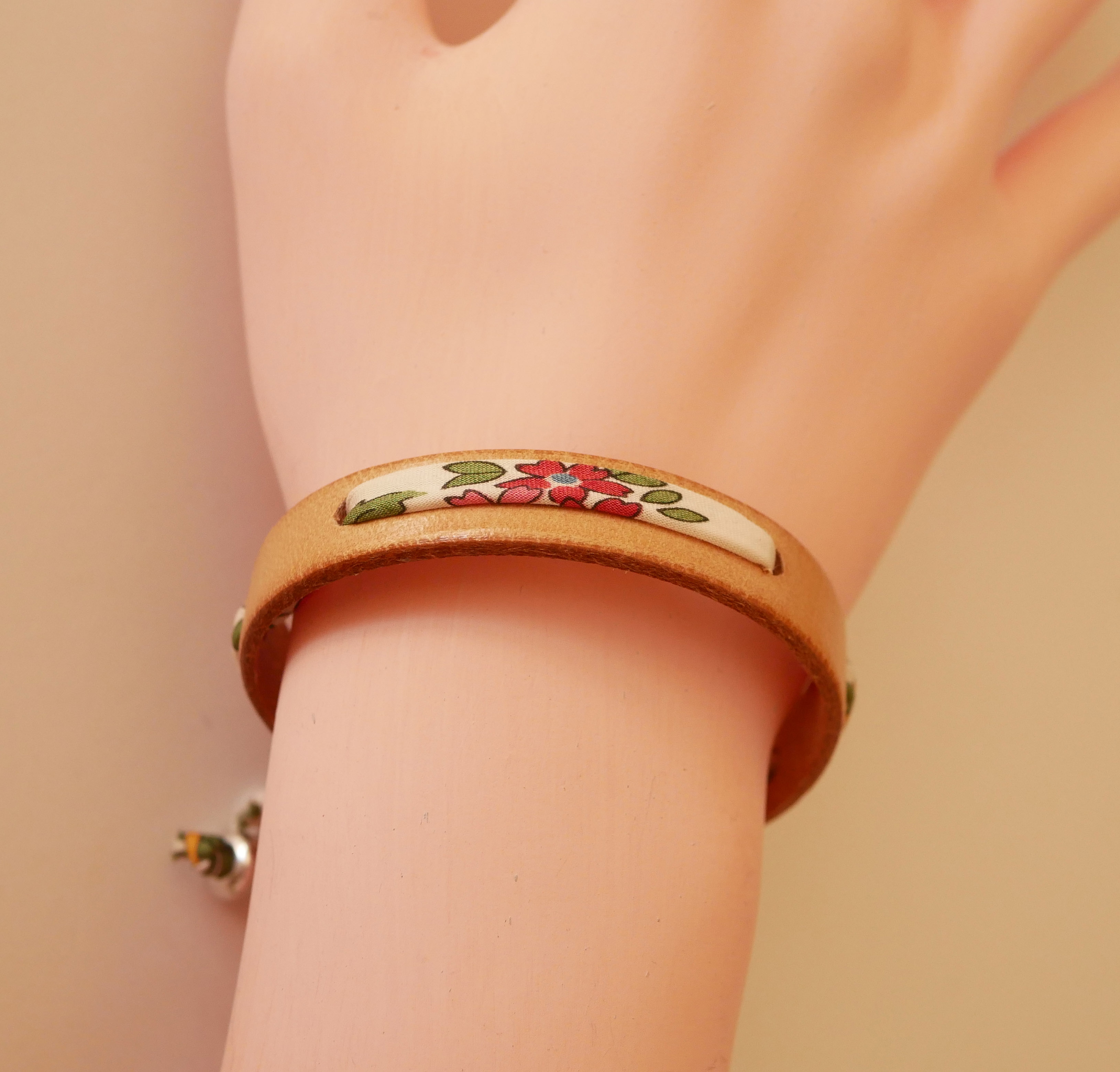 Pulseira Florâme para personalizar com o cordão Liberty e a cor da pele