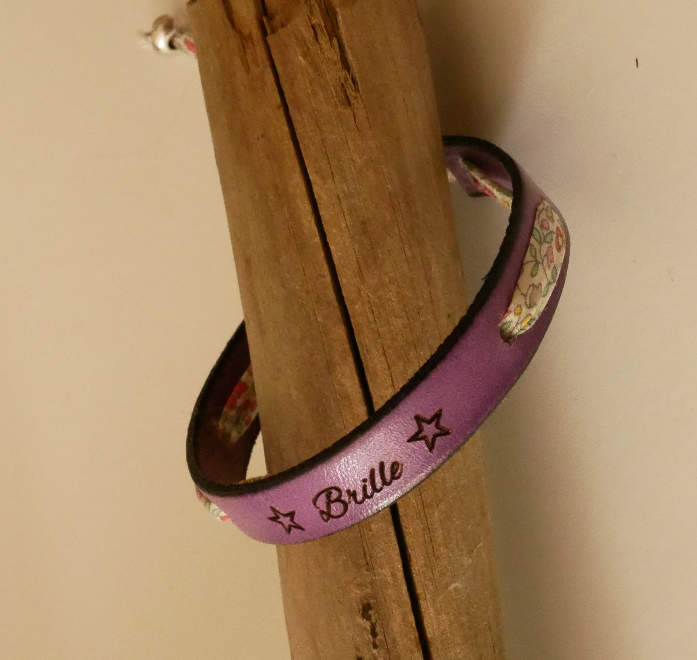 Pulseira Florâme para personalizar com a sua escolha de cordão liberty e couro para gravar