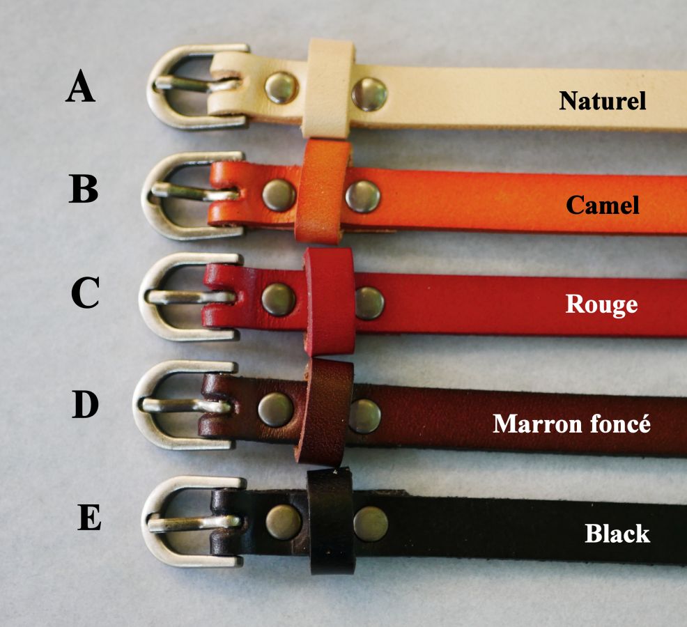 Pulseira em pele masculina gravada castanha escura com fivela prateada para ser personalizada