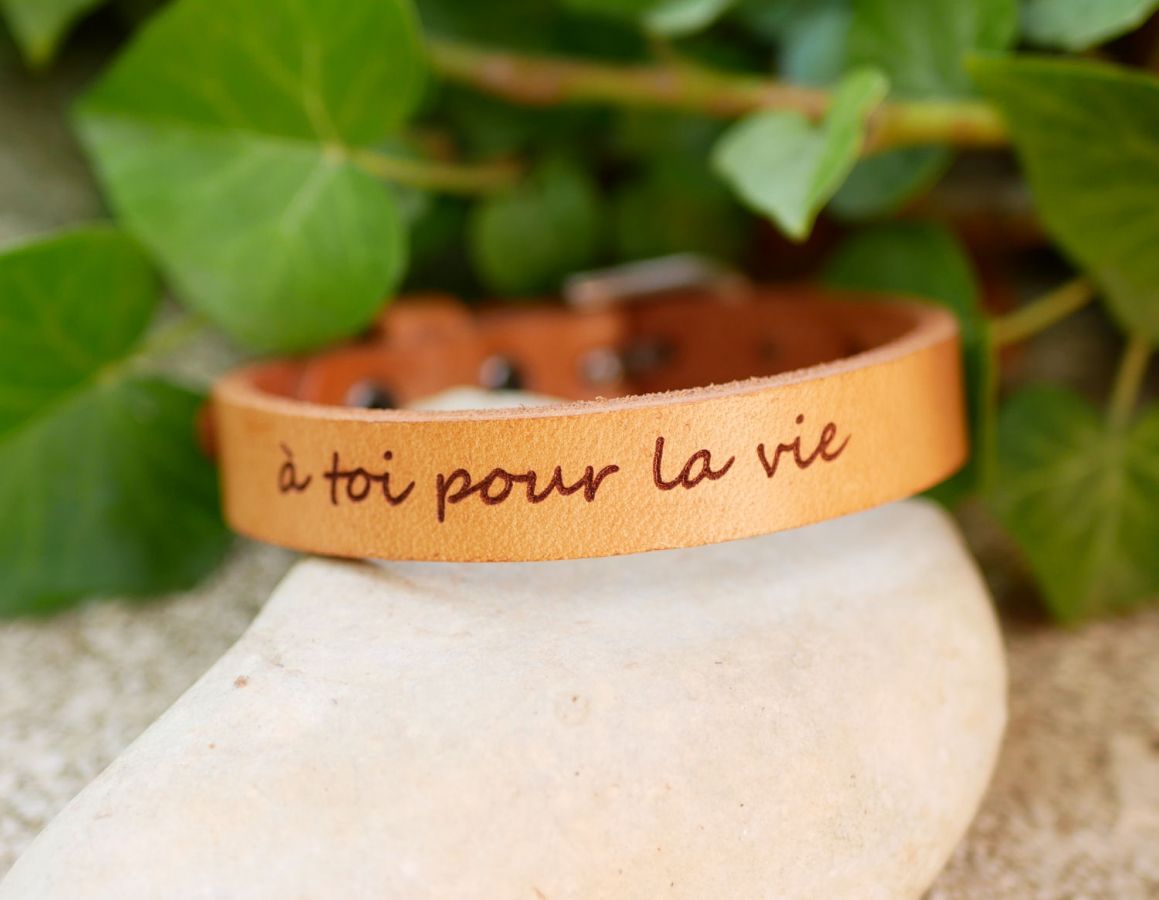 Pulseira masculina em couro natural para ser personalizada 