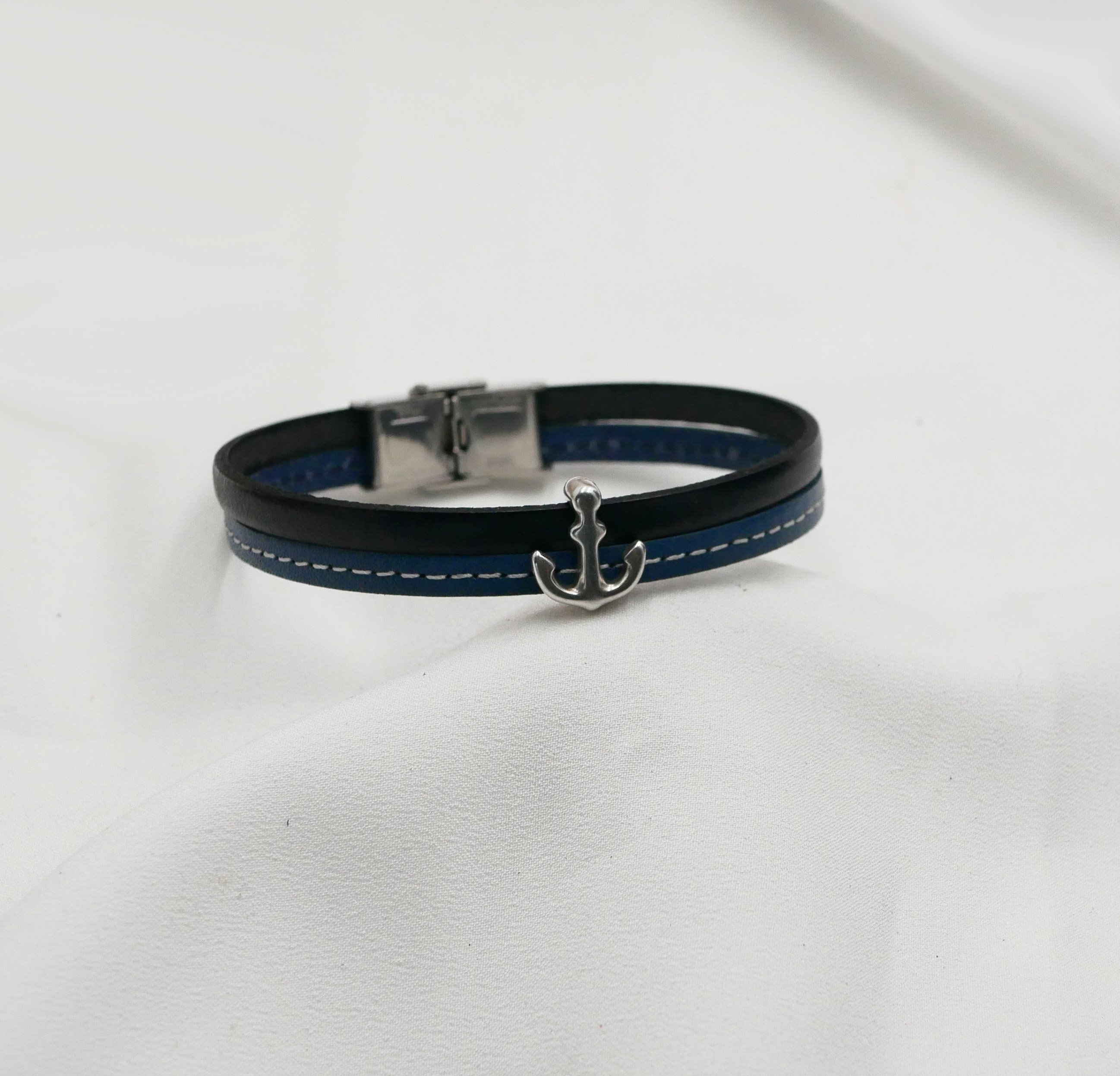 Pulseira para homem em couro azul duo com pesponto Âncora azul-marinho personalizável 