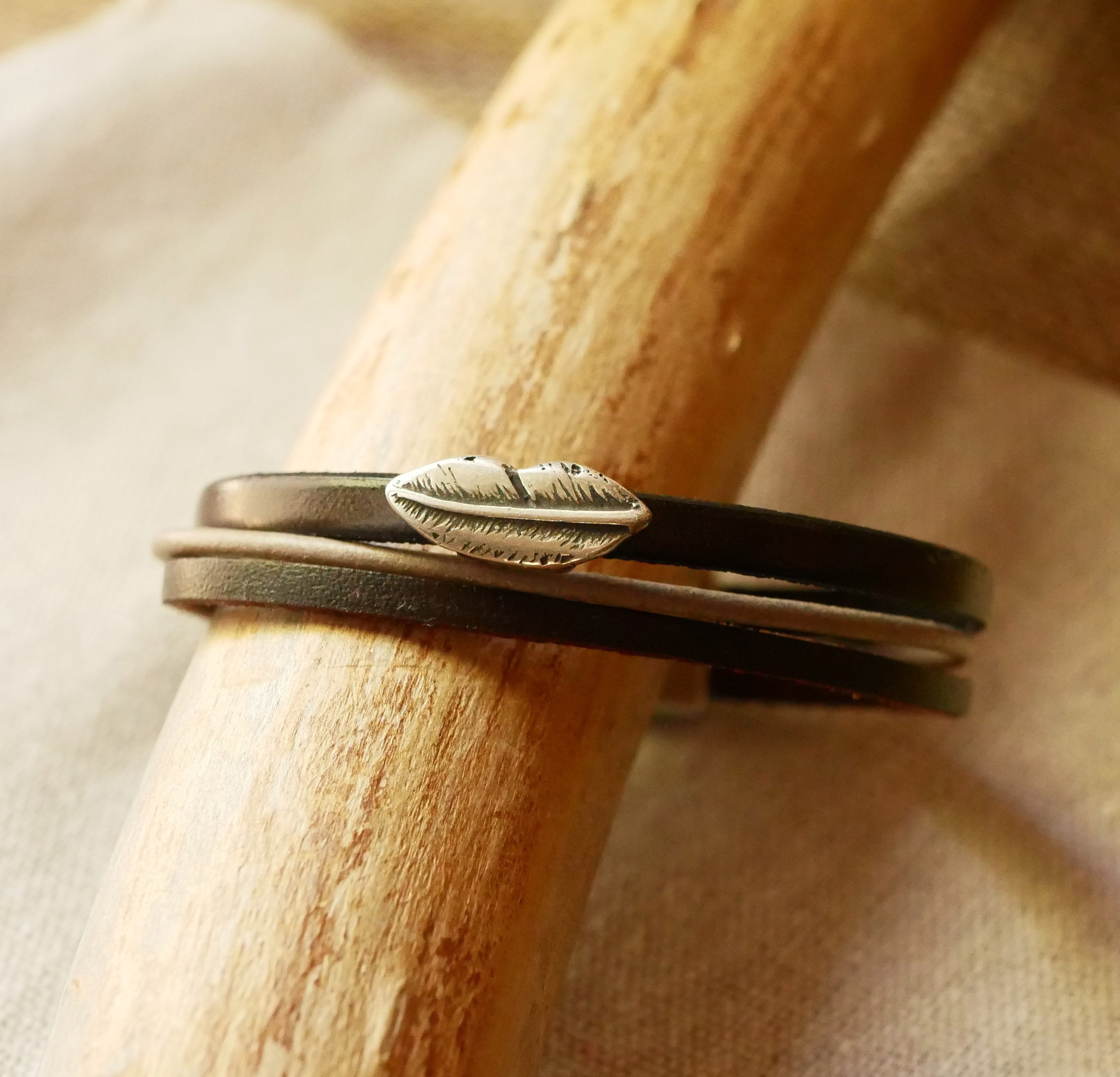 Trio de braceletes para homem em pele castanha vintage